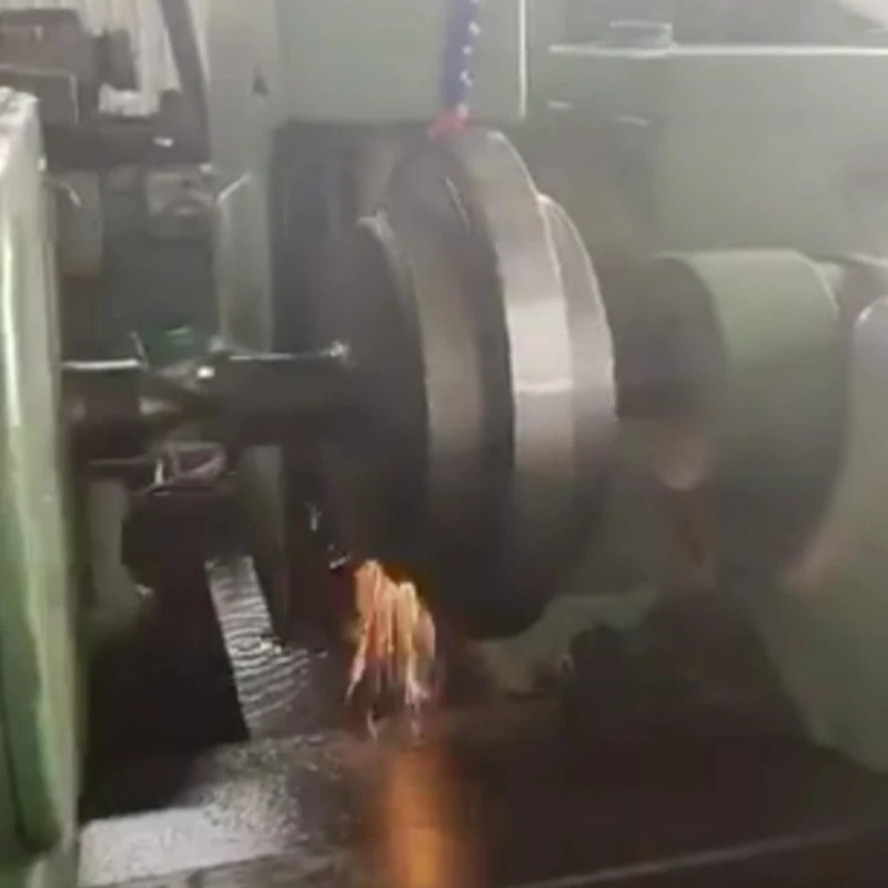 Traitement de la machine de rectification à anneau lisse