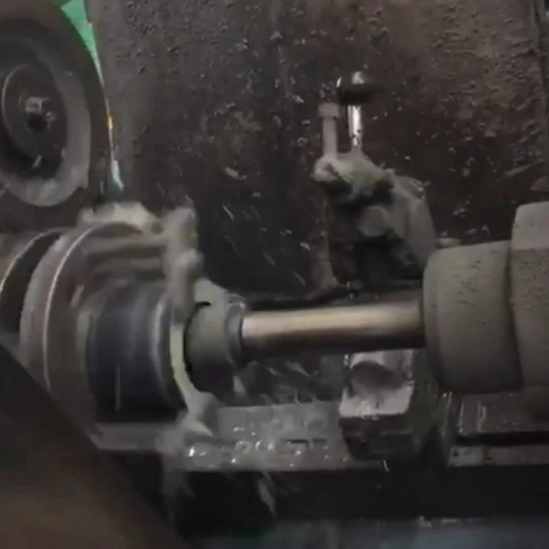 Traitement de la machine de rectification à anneau lisse1
